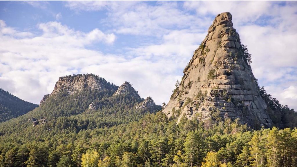 Қазақстандағы қысқы демалыс: таулы жарыс трассалары, бұлақтар және қар басқан көлдер