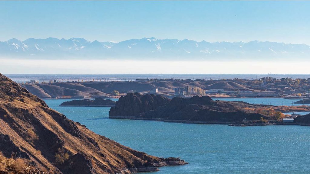 Қазақстандағы қысқы демалыс: таулы жарыс трассалары, бұлақтар және қар басқан көлдер